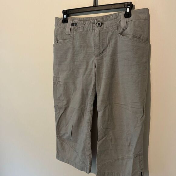 Patagonia W's Venga Rock Capris - Size 8 - Grey Climbing/Hiking Capri Pants - Picture 3 of 7